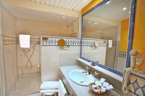 AZZ Guadacorte - Campo de Gibraltar Hotel in Málaga — foto 28