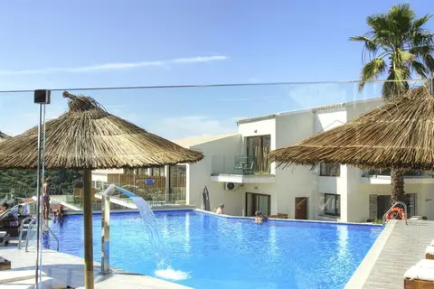 Porto Demo Hotel in Άγιος Γεώργιος — foto 3