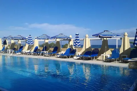 Nirvana Beach Hotel in Θεολόγος — foto 6