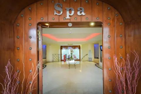 Amphitrite Palace Beach Hotel & Convention Centre in Rabat, foto 18