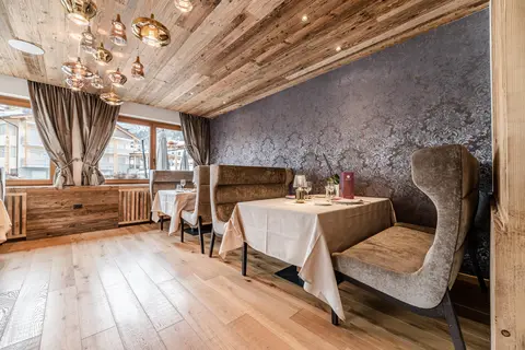 Tevini Dolomites Charming Hotel in Commezzadura — foto 9