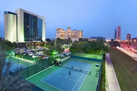 Le Meridien Mina Seyahi Beach Resort & Marina in دبي — foto 8