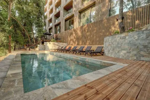 Umani Hotel & Beach in Danton