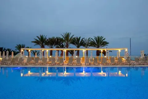 Hotel Queens Bay in Kissonerga — foto 13