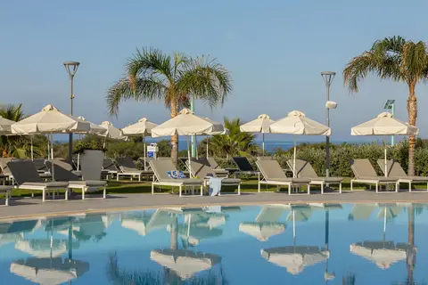 Hotel NissiBlu Beach Resort in Ayia Napa — foto 2