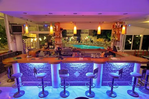 Kassandra Family Aparthotel in Ιαλυσός — foto 8