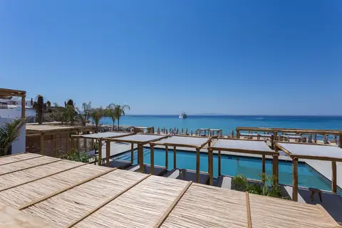 Branco Mykonos in Πλατύς Γιαλός — foto 13