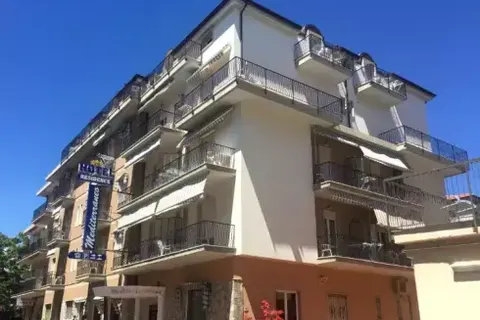 Busreis Lago Maggiore & Bloemenrivièra foto 2