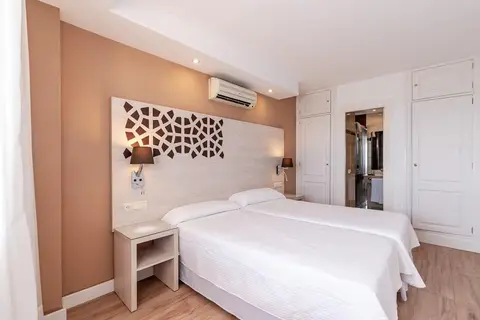 Aparthotel Puerto Azul in Marbella — foto 10
