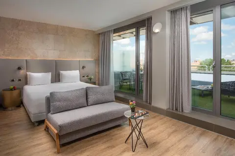 Hotel NH Bologna De La Gare in Bologna — foto 2