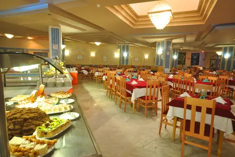 Aylimas Beach & Resort in المنستير — foto 28