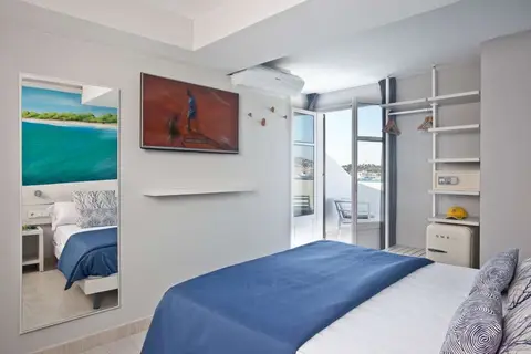 Ryans La Marina in Ibiza-Stad — foto 15