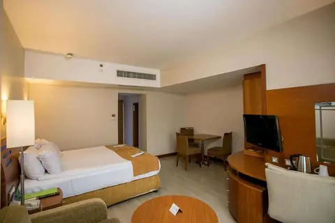 Holiday Inn Istanbul City in İstanbul — foto 21