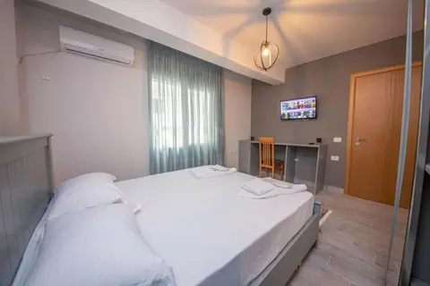 Aerial Hotel in Vlora — foto 7
