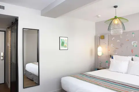 Hotel Littéraire Marcel Aymé in Parijs — foto 24