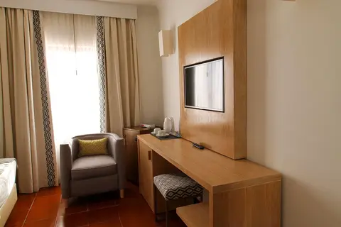 Best Western Hotel Dom Bernardo in Mexilhoeira Grande — foto 6