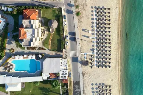 Antigoni Beach Resort in Όρμος Παναγίας — foto 19