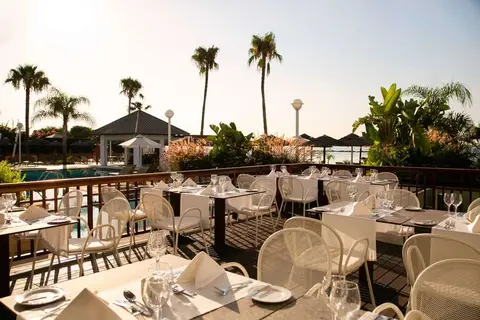 Atlantica Miramare Beach Hotel in Limassol — foto 6