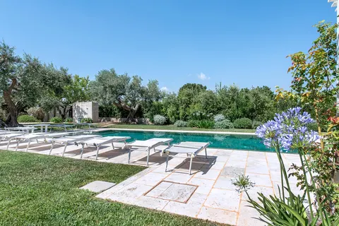Trulli Damor in Locorotondo