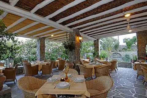 Kamari Hotel in Πλατύς Γιαλός — foto 13