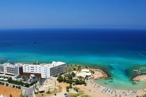 Pernera Beach Hotel in Παραλίμνι — foto 16