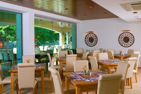 Flamingo Grand Hotel & Spa in Оброчище — foto 29