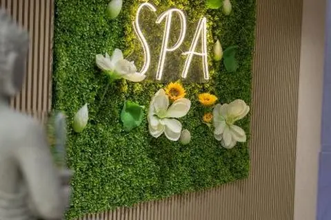 Doanesia Premium Hotel & Spa in Tirana — foto 22