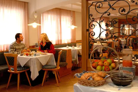 Hotel Garni Aritz in Campitello di Fassa — foto 11