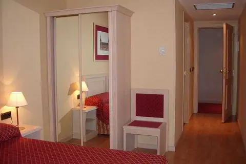 Hotel Luze Castellana in Madrid — foto 24