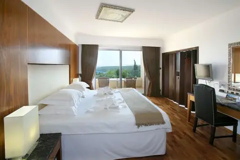 Grecian Park Hotel in Παραλίμνι — foto 2