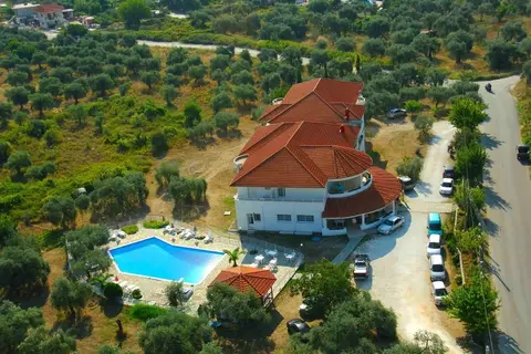 Achilion in Σκάλα Ποταμιάς — foto 9