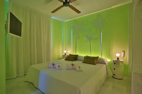 Tropicana Ibiza Suites in Sant Jordi de ses Salines — foto 3