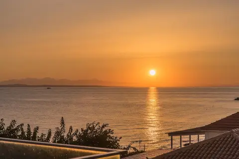 Belussi Beach Hotel & Suites in Kypseli, foto 27
