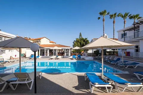 Anais Bay Hotel in Παραλίμνι — foto 15