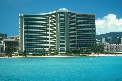 Sheraton Waikiki Beach Resort in Honolulu