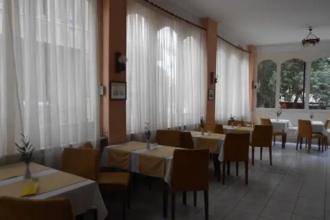 Adams in Athene — foto 19