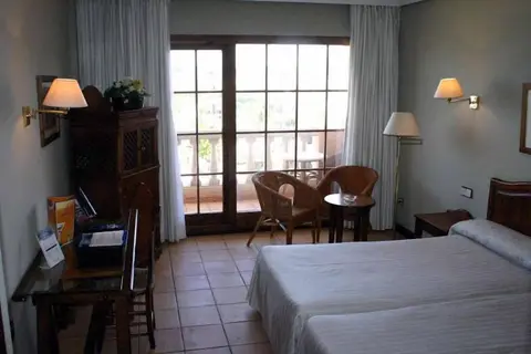 Hotel & Apartamentos Bahía Sur in San Fernando — foto 29