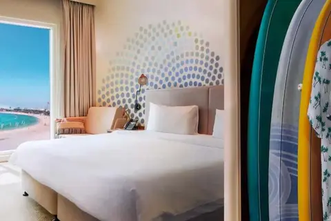 Rove La Mer Beach in Dubai — foto 12