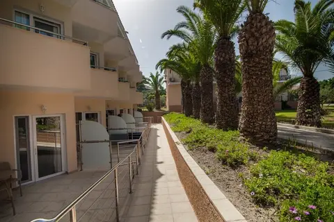 Aphrodite Hotel in Μόλυβος — foto 22