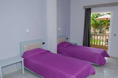 Tom & John Center in Δημοτική Ενότητα Ζακυνθίων — foto 12