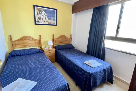 Gemelos  2-4-Gestaltur in Benidorm — foto 17