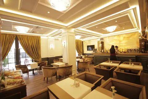 Eler Hotel in Tirana — foto 7