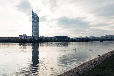 harry’s home Wien Millennium Tower in Wenen — foto 4