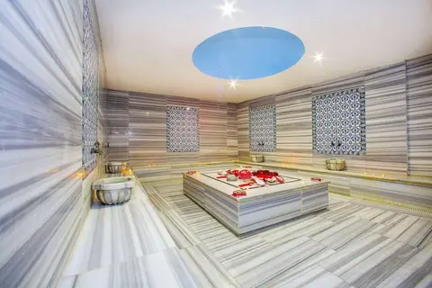 Ramada Hotel & Suites by Wyndham Istanbul Merter in Fatih — foto 17