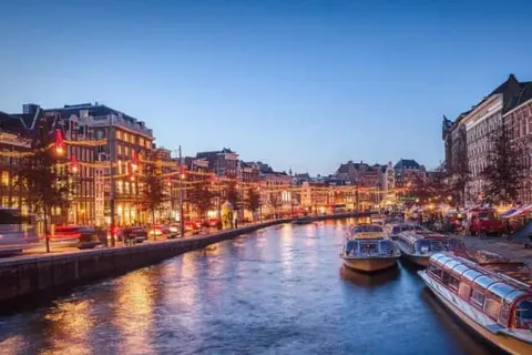 Huren Houseboat Uitgeest foto 14