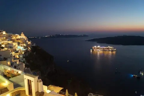 Loucas On The Cliff in Φηρά Θήρας — foto 27
