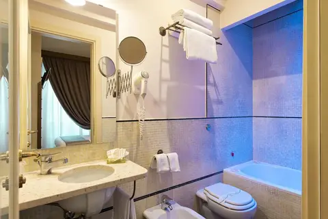 Grand Hotel Europa in Napels — foto 15