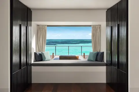 Noku Maldives, Vignette Collection in Noonu Atoll Education Centre, foto 29
