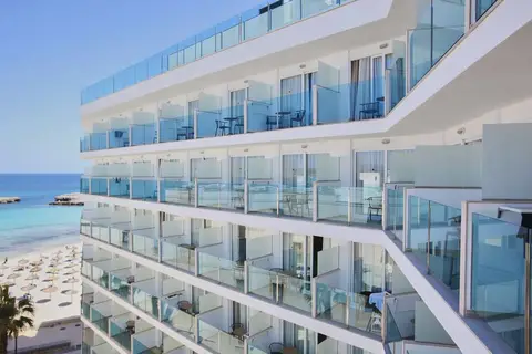 Universal Hotel Perla in S'Illot — foto 9