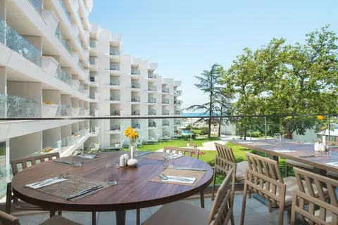 Maritim hotel Amelia in Оброчище — foto 11